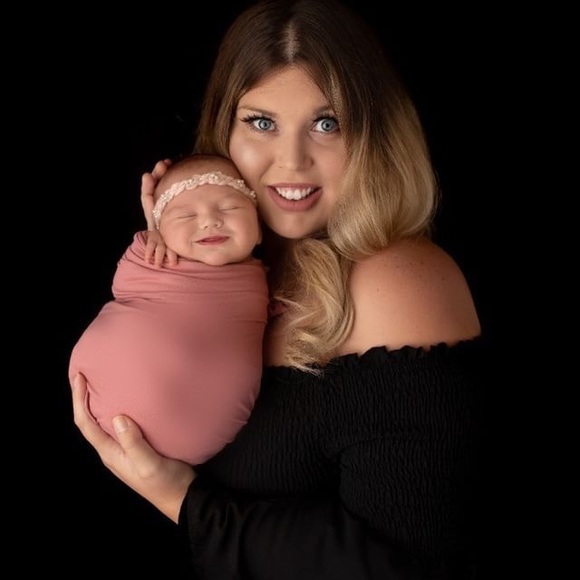 Meet your Posher, Courtney - Picture 1 of 1